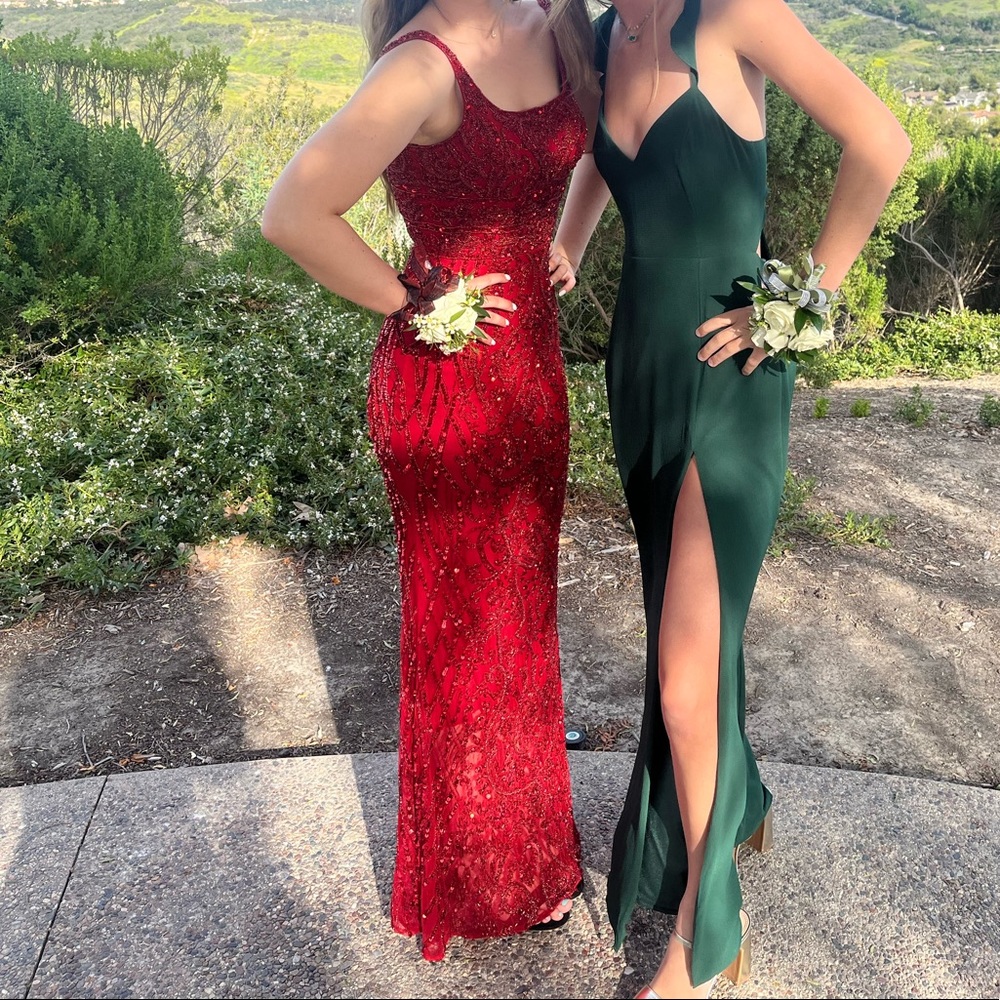 Red Sherri Hill prom dress